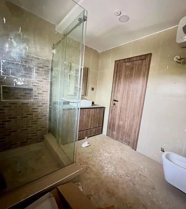 92ba12debaa061994736827928b9f373