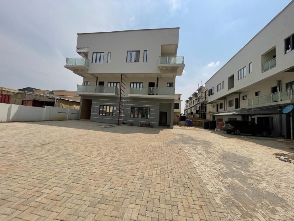 4 Bedroom Semi-Detached Duplex
