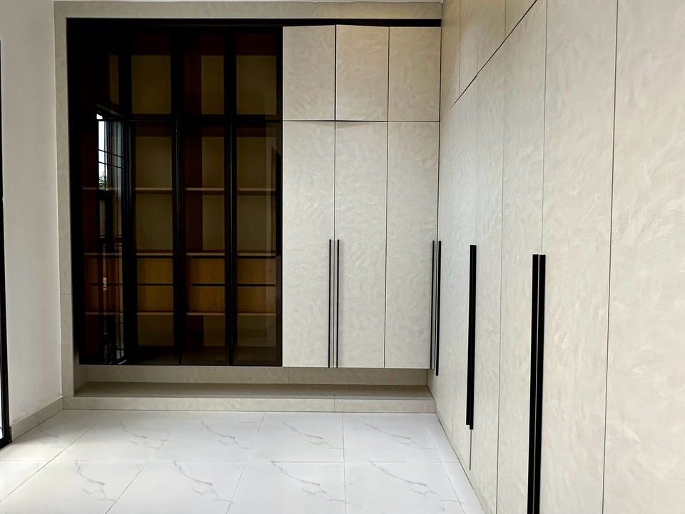 e3327a51-fbae-4a79-a3c1-04d233b9c58c